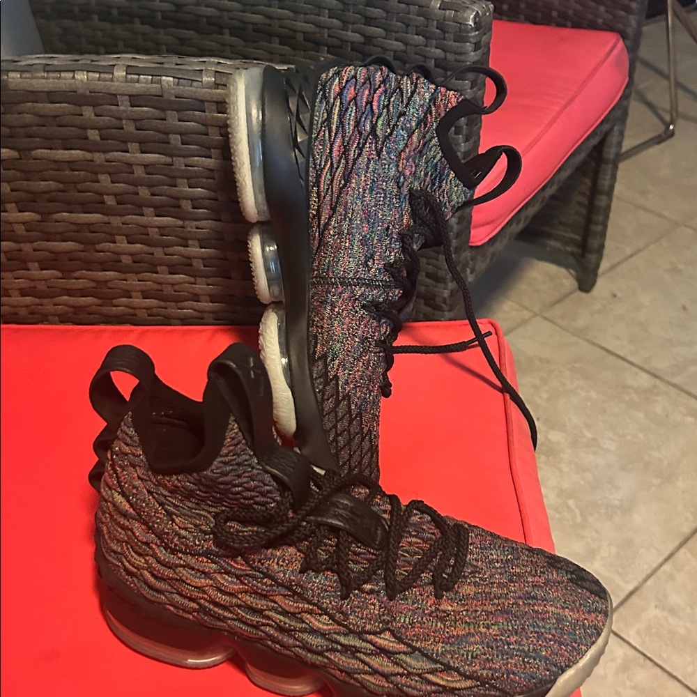LeBron XV